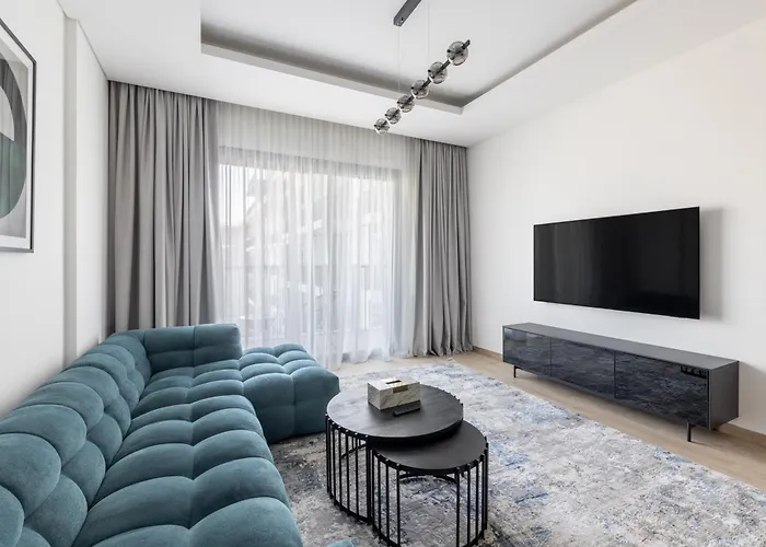 1Bd Central Park 1, City Walk,7 Min Walk To Metro