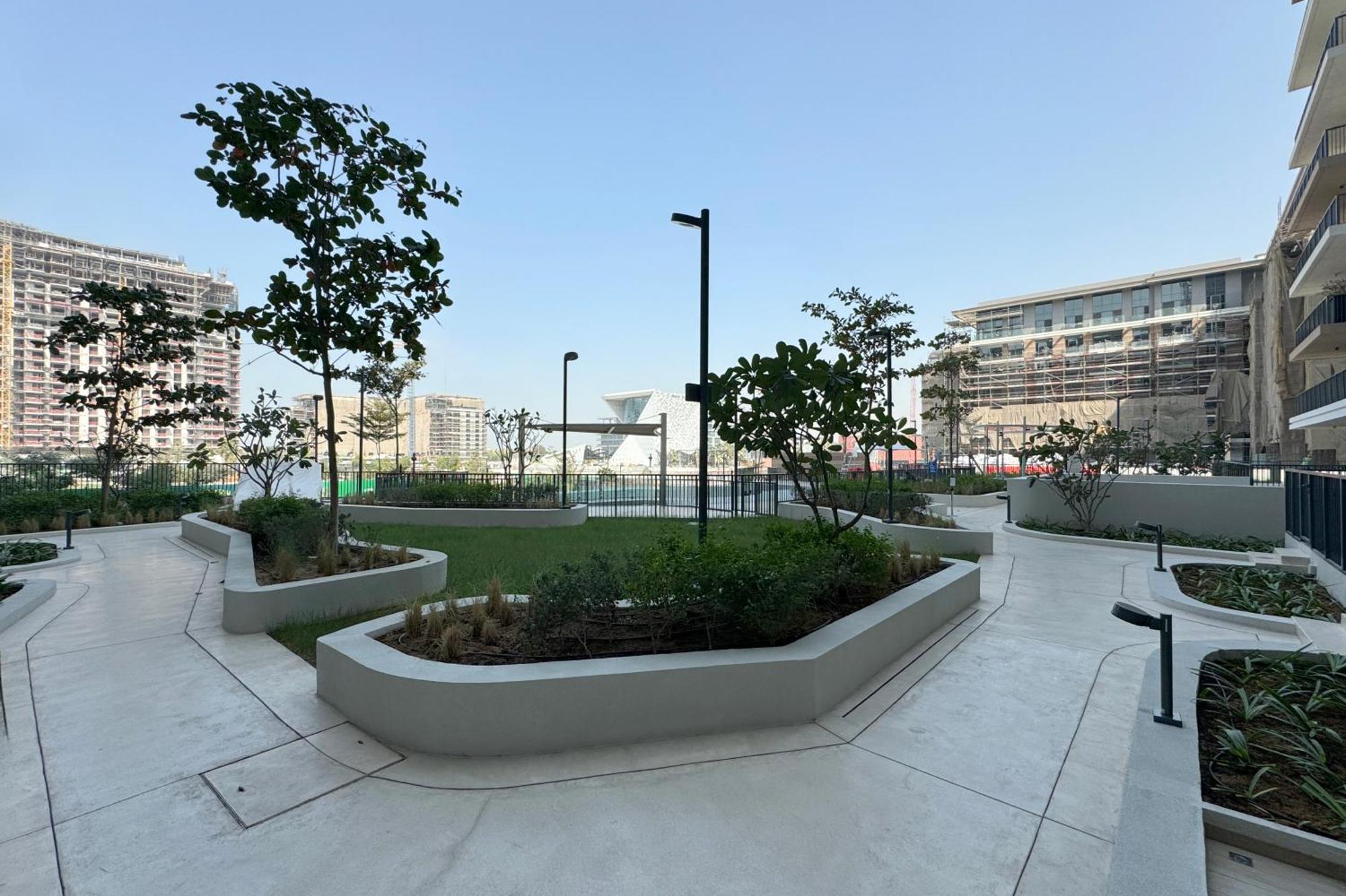 1bd Park 1, Walk,7 Min Walk To Metro Apartment